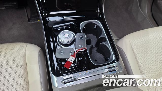 Kia Canival 2021 — photo 9