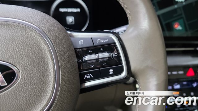 Kia Canival 2021 — photo 19