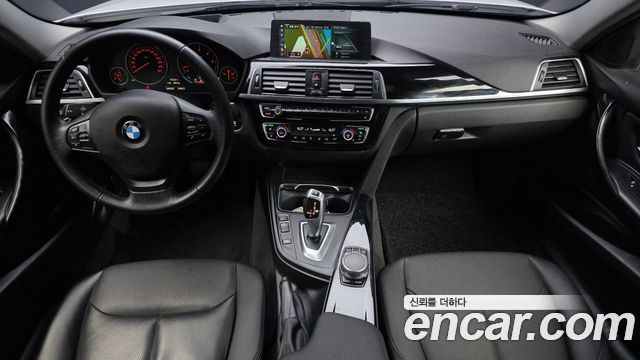 BMW 3-Series 2018 — photo 7
