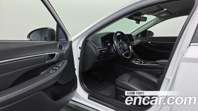 Hyundai Sonata 2022 — photo 11