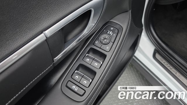 Hyundai Sonata 2022 — photo 12