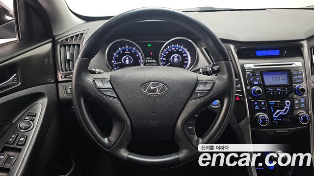 Hyundai Sonata 2012 — photo 13