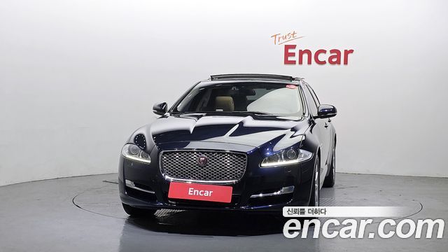 Jaguar XJ 2016 — photo 3