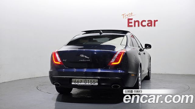 Jaguar XJ 2016 — photo 4