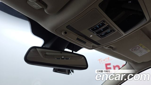 Jaguar XJ 2016 — photo 17