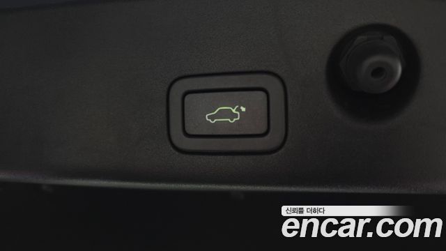 Jaguar XJ 2016 — photo 20