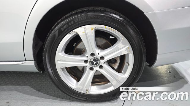 Mercedes-Benz E-Class 2018 — photo 5