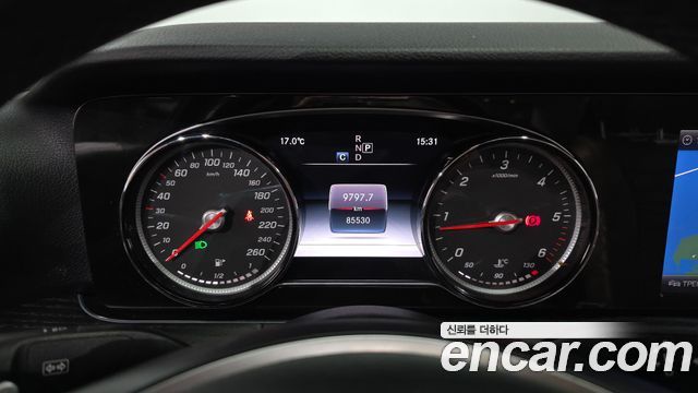 Mercedes-Benz E-Class 2018 — photo 8