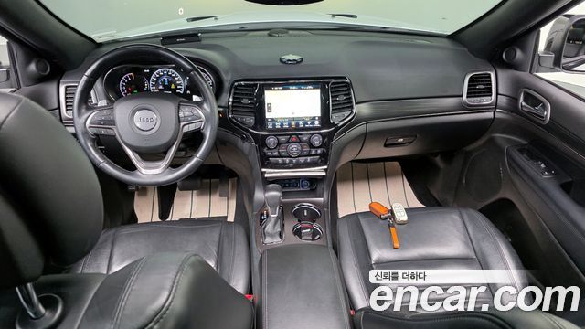 Jeep Cherokee 2020 — photo 7