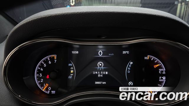 Jeep Cherokee 2020 — photo 8