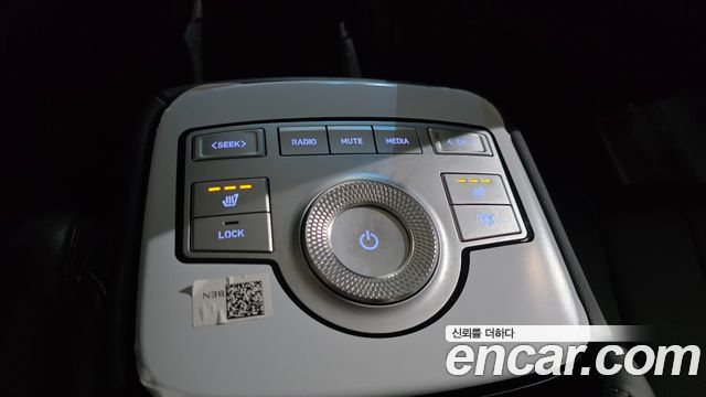 Genesis G80 2022 — photo 19