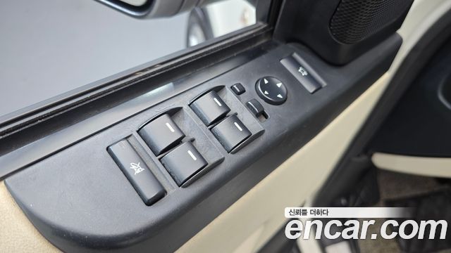 Land Rover Range Rover 2010 — photo 14