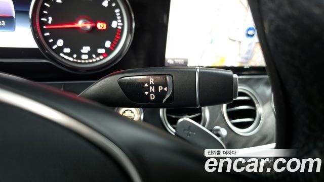 Mercedes-Benz E-Class 2018 — photo 9