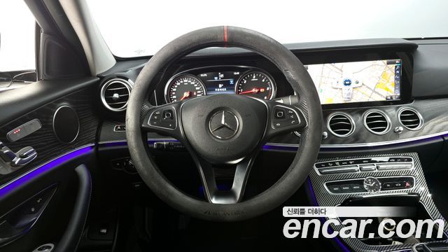 Mercedes-Benz E-Class 2018 — photo 13