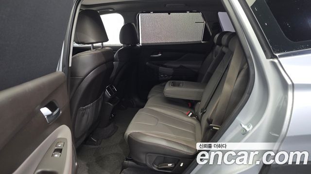 Hyundai Santafe 2019 — photo 11