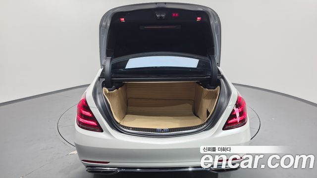 Mercedes-Benz S-Class 2018 — photo 20