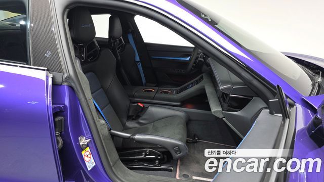 Porsche Taycan 2025 — photo 10