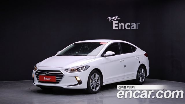 Hyundai AVANTE 2017 — photo 1