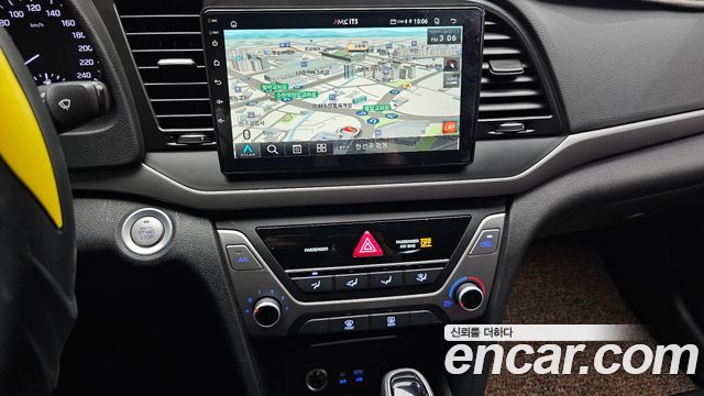 Hyundai AVANTE 2017 — photo 14