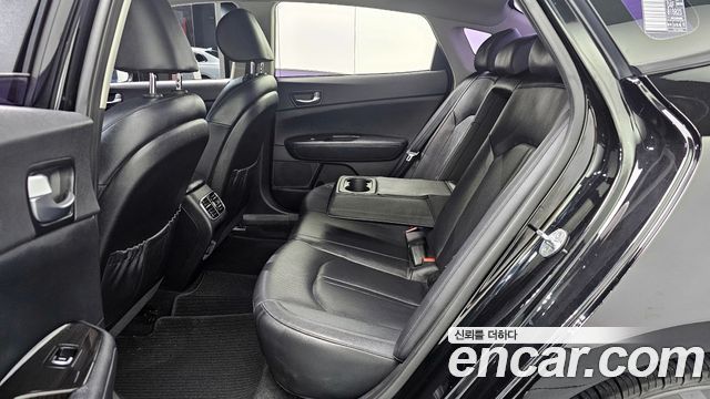 Kia K5 2016 — photo 13