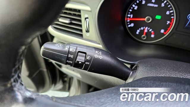 Kia K5 2016 — photo 19