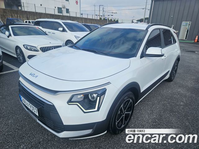 Kia Niro 2025 — photo 1