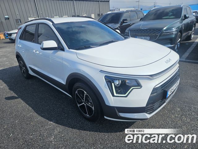 Kia Niro 2025 — photo 3