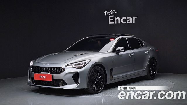 Kia Stinger 2023 — photo 1