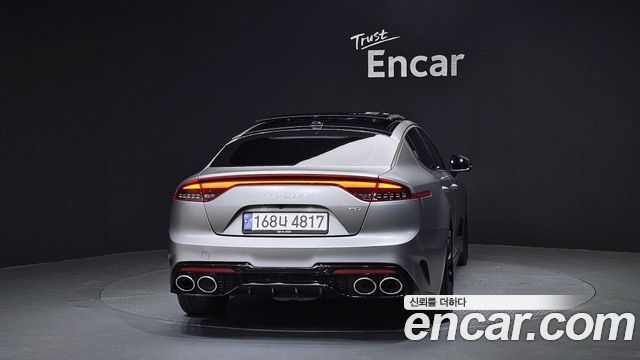 Kia Stinger 2023 — photo 4