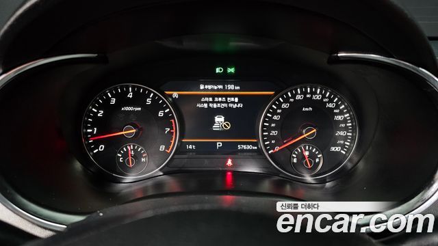 Kia Stinger 2023 — photo 8