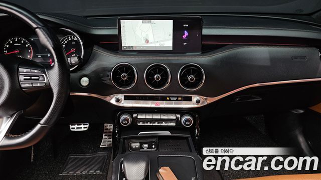 Kia Stinger 2023 — photo 15