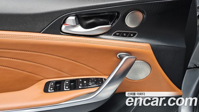 Kia Stinger 2023 — photo 17