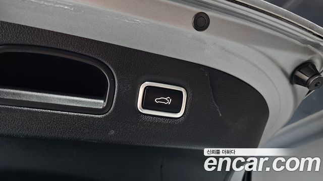 Kia Stinger 2023 — photo 19