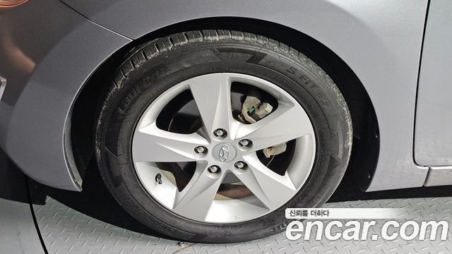 Hyundai AVANTE 2011 — photo 5