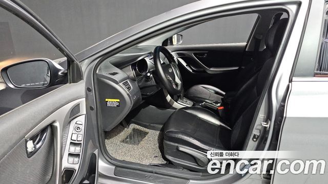 Hyundai AVANTE 2011 — photo 10