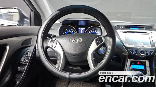 Hyundai AVANTE 2011 — photo 11