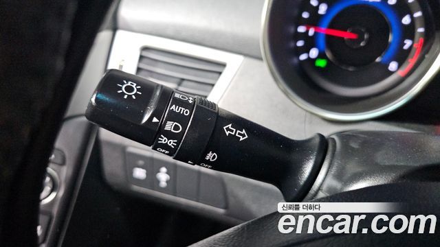 Hyundai AVANTE 2011 — photo 15