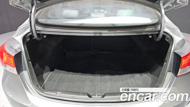 Hyundai AVANTE 2011 — photo 20