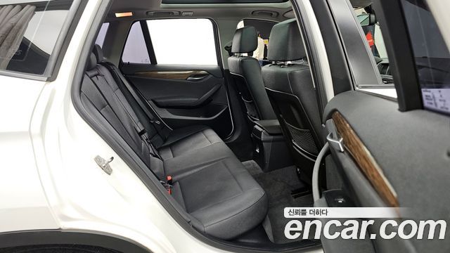 BMW X1 2015 — photo 12