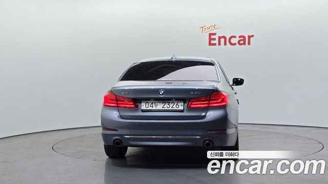 BMW 5-Series 2019 — photo 4