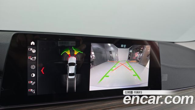 BMW 5-Series 2019 — photo 15