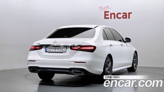 Mercedes-Benz E-Class 2023 — photo 2