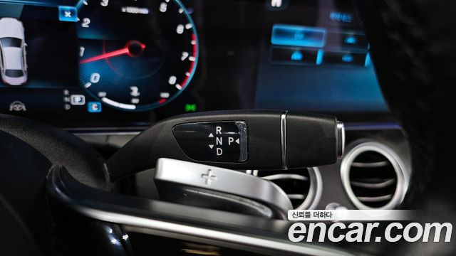 Mercedes-Benz E-Class 2023 — photo 9