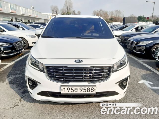 Kia Canival 2019 — photo 2