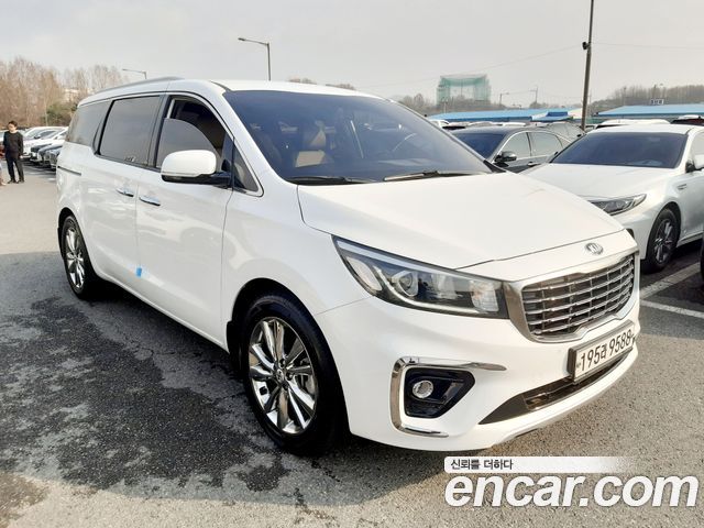 Kia Canival 2019 — photo 3