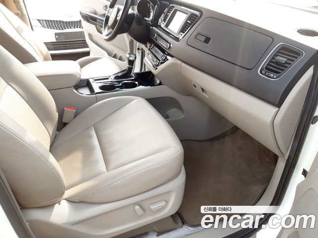 Kia Canival 2019 — photo 9