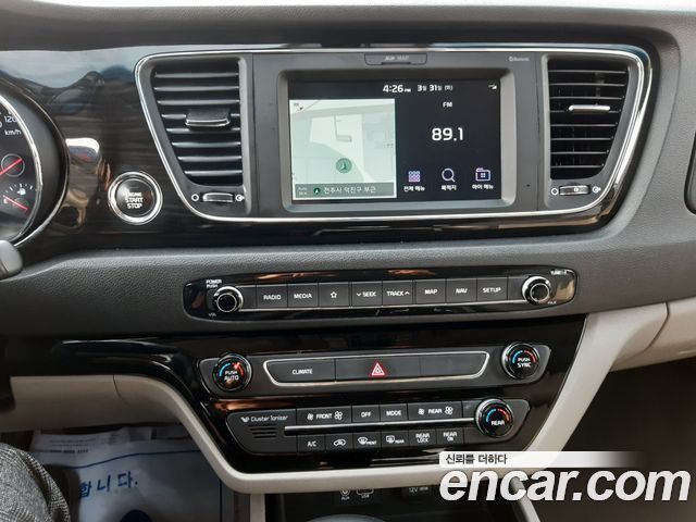 Kia Canival 2019 — photo 11