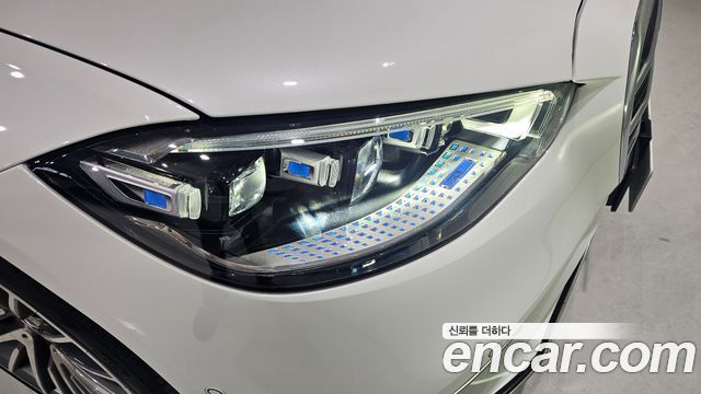 Mercedes-Benz S-Class 2025 — photo 12