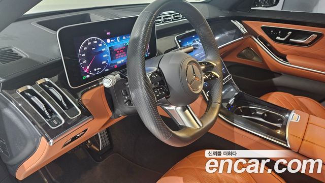 Mercedes-Benz S-Class 2025 — photo 15