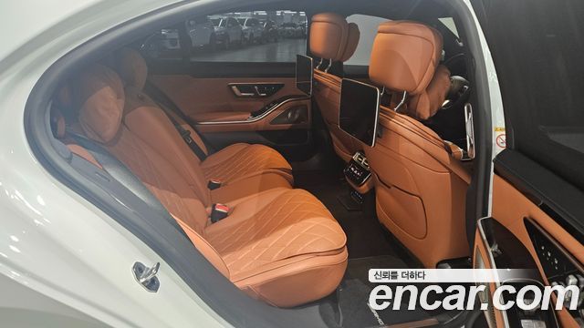Mercedes-Benz S-Class 2025 — photo 20